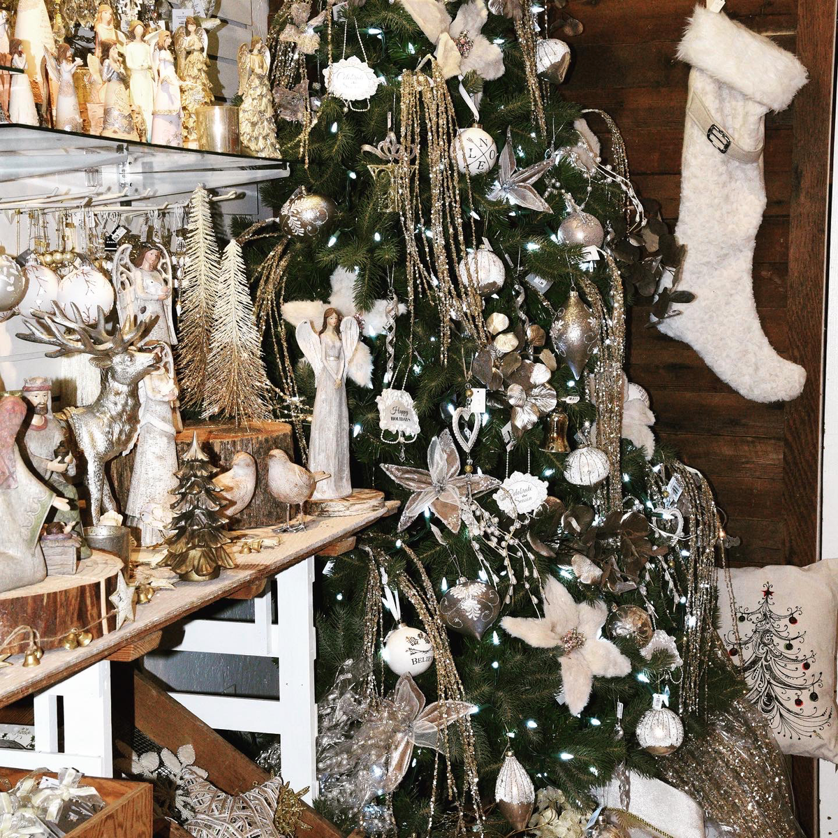 Fluffy White Star Tree Topper – Glendas Christmas Cottage